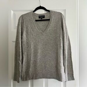 Banana Republic Gray V-Neck Sweater with Fine Italian Yarn by Filpucci - Grey